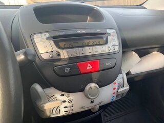 2012 Peugeot 107 I Рестайлинг 2, белый, 429000 рублей, вид 5