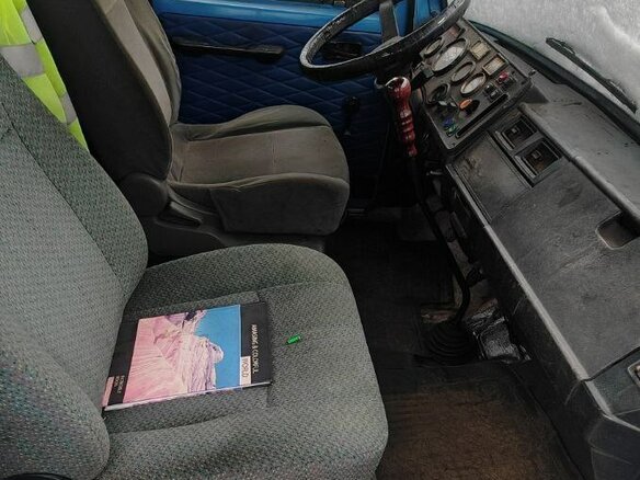 1993 ГАЗ 3307, синий, 690000 рублей - вид 4