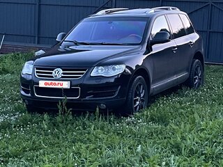 2008 Volkswagen Touareg I Рестайлинг, чёрный, 1200000 рублей, вид 3