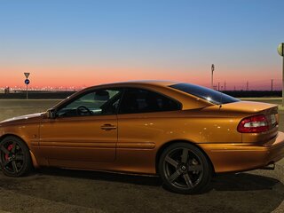 2002 Volvo C70 I, золотистый, 1500000 рублей, вид 3