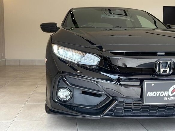 2020 Honda Civic X Рестайлинг, чёрный - вид 3