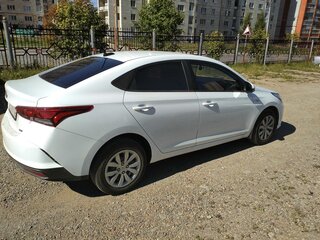 2020 Hyundai Solaris II, белый, 1650000 рублей, вид 2