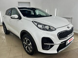 2021 Kia Sportage IV Рестайлинг, белый, 1997000 рублей, вид 1
