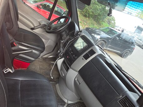 2009 Mercedes-Benz Sprinter, красный, 2190000 рублей, вид 4