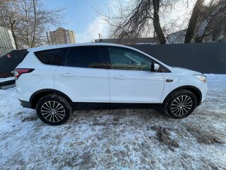 2017 Ford Kuga II Рестайлинг, белый, 1850000 рублей, вид 4