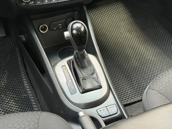 2017 Kia Rio III Рестайлинг, белый, 999000 рублей - вид 17