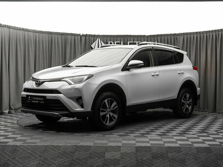 Toyota RAV4 IV (XA40) Рестайлинг