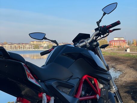 2017 Benelli TNT 302S, чёрный, 225000 рублей, вид 5