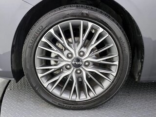 2022 Kia K3 II Рестайлинг, серый, 1840000 рублей, вид 5