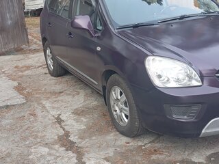 2006 Kia Carens II (UN), пурпурный, 555000 рублей, вид 2
