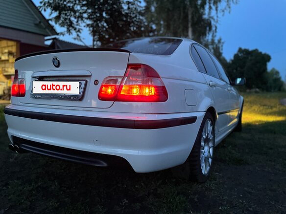 2002 BMW 3 серии 320i IV (E46) Рестайлинг, белый, 750000 рублей - вид 14