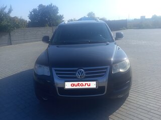 2009 Volkswagen Touareg I Рестайлинг, чёрный, 999999 рублей, вид 1