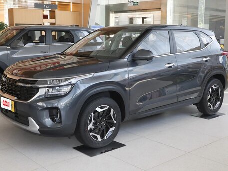 2026 Kia Seltos I Рестайлинг, серый, 2139000 рублей, вид 5