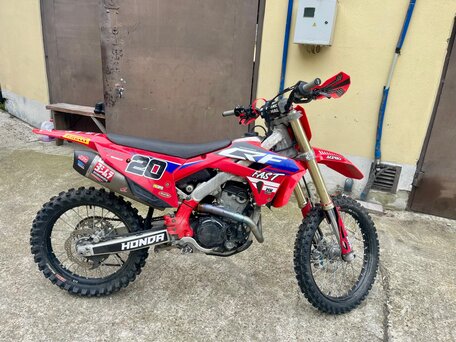 2022 Honda CRF 250R, красный, 700000 рублей, вид 1
