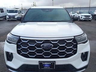 2025 Ford Explorer VI Рестайлинг, белый, 12800000 рублей, вид 3