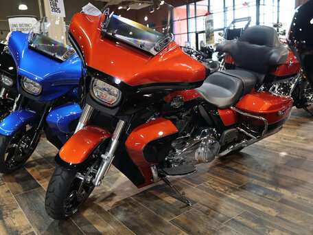 2025 Harley-Davidson Street Glide Ultra, красный, 4590000 рублей, вид 4