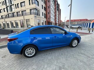2019 Kia Rio IV, синий, 1800000 рублей, вид 2