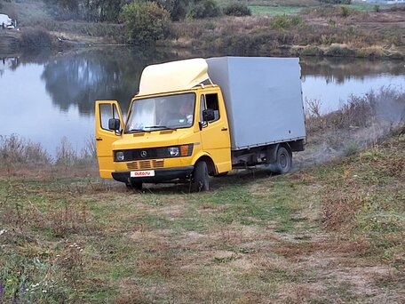 1977 Mercedes-Benz T1, жёлтый, 690000 рублей, вид 2