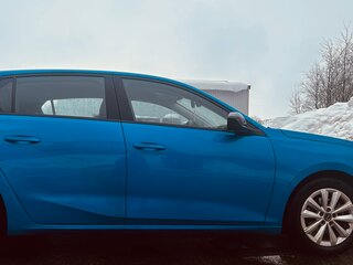 2022 Opel Astra L, синий, 1450000 рублей, вид 2