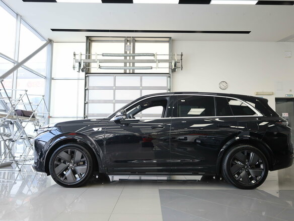 2025 Li Auto (Lixiang) L7 52.3 kWh I Рестайлинг, чёрный, 10690000 рублей - вид 2