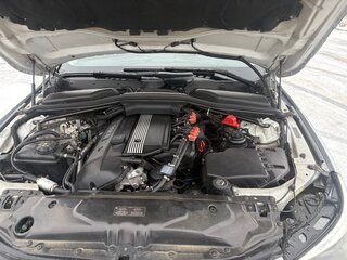 2005 BMW 5 серии 525i V (E60/E61), серебристый, 1250000 рублей, вид 4