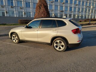 2013 BMW X1 20i I (E84) Рестайлинг, белый, 1600000 рублей, вид 3