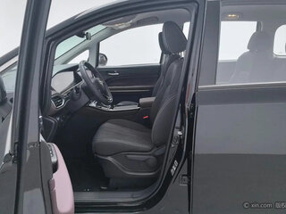 2025 GAC Trumpchi M6 Max, чёрный, 2895000 рублей, вид 4