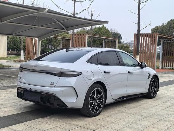 2025 BYD Seal, серый, 3660000 рублей - вид 6