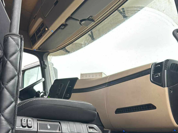 2023 Mercedes-Benz Actros, серебристый, 8426000 рублей - вид 5