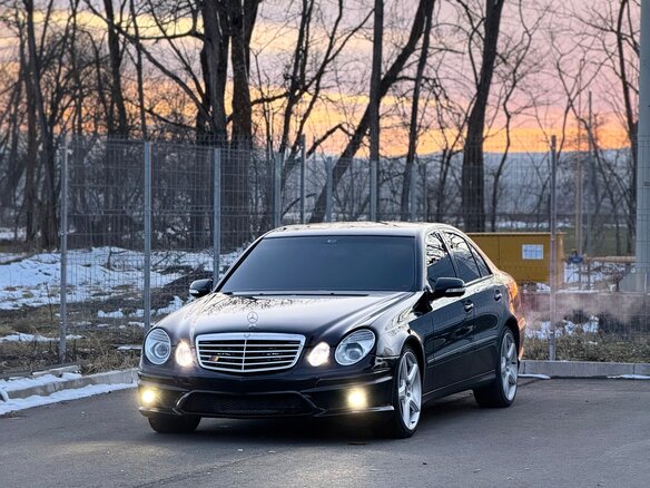 2007 Mercedes-Benz E-Класс 200 III (W211, S211) Рестайлинг, чёрный, 1390000 рублей - вид 1
