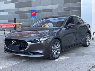 2021 Mazda 3 Axela IV (BP), серый, 1680000 рублей, вид 2