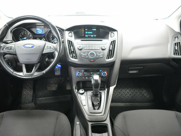 2015 Ford Focus III Рестайлинг, белый - вид 9