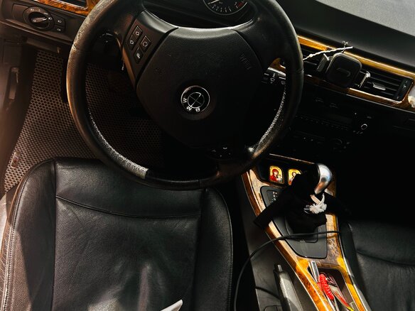 2005 BMW 3 серии 323i V (E90/E91/E92/E93), серебристый, 550000 рублей - вид 6