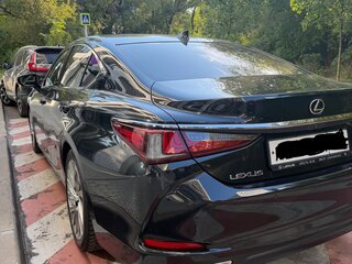 2018 Lexus ES 350 VII, чёрный, 4100000 рублей, вид 4