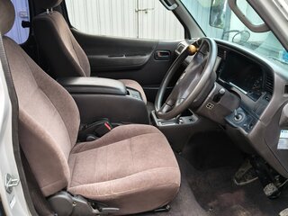 2002 Toyota HiAce H100, серый, 920000 рублей, вид 5