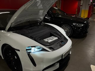 2020 Porsche Taycan Turbo I, белый, 10500000 рублей, вид 2