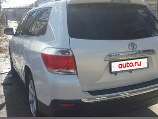 2011 Toyota Highlander II (XU40) Рестайлинг, белый, 2300000 рублей, вид 3