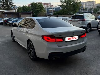 2019 BMW 5 серии 530d xDrive VII (G30/G31/G38), белый, 5200000 рублей, вид 3