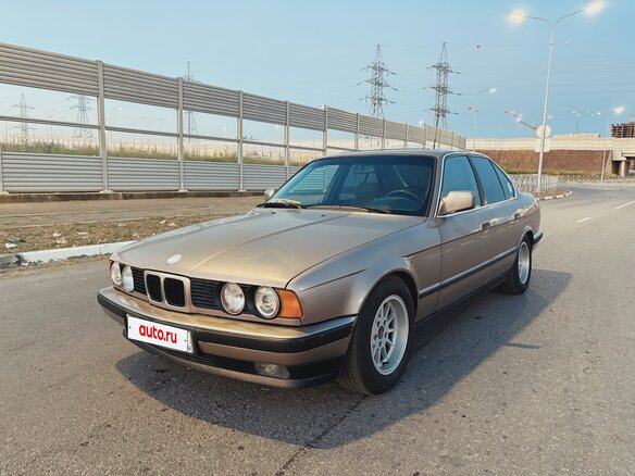 1988 BMW 5 серии 520i III (E34), бежевый, 510000 рублей - вид 1