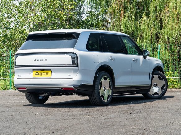 2026 Zeekr 9X 55 kWh (до 3.5 т), белый, 12540000 рублей - вид 7
