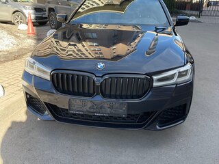 2020 BMW 5 серии 520d xDrive VII (G30/G31/G38) Рестайлинг, чёрный, 4950000 рублей, вид 2
