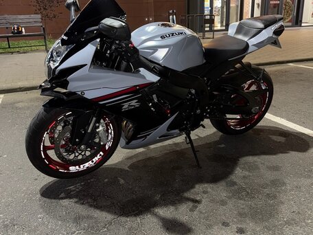 2022 Suzuki GSX-R 600, серый, 970000 рублей, вид 4