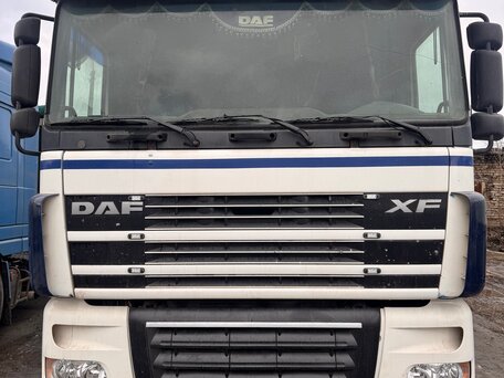 2004 DAF 95XF, синий, 2000000 рублей, вид 4