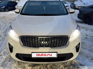 2019 Kia Sorento III Prime Рестайлинг, белый, 2500000 рублей, вид 1