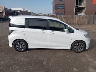 2014 Honda Freed I Рестайлинг, белый, 1250000 рублей, вид 4
