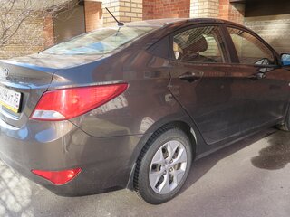 2016 Hyundai Solaris I Рестайлинг, коричневый, 1100000 рублей, вид 5