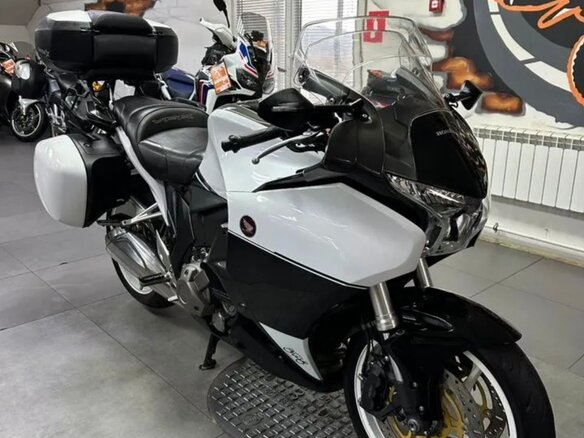 2017 Honda VFR 1200, белый, 850000 рублей