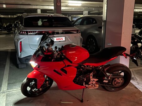 2021 Ducati Supersport, красный, 1150000 рублей, вид 3