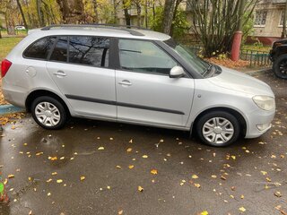 2014 Skoda Fabia II Рестайлинг, серебристый, 650000 рублей, вид 2
