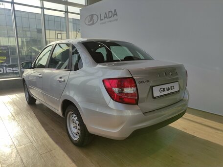 2026 Lada (ВАЗ) Granta I Рестайлинг, серебристый, 1007000 рублей, вид 4